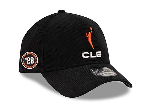 Exclusive W x CLE black corduroy hat